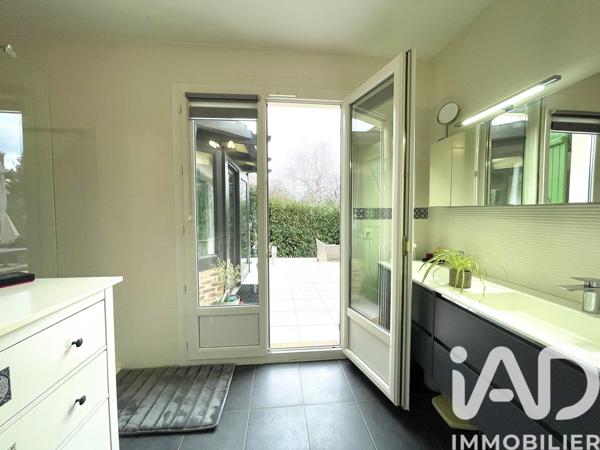 Maison à vendre 6 pièces 228 m² Saint-Fargeau-Ponthierry