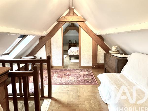 Maison à vendre 6 pièces 228 m² Saint-Fargeau-Ponthierry