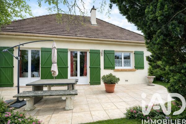 Maison à vendre 6 pièces 228 m² Saint-Fargeau-Ponthierry