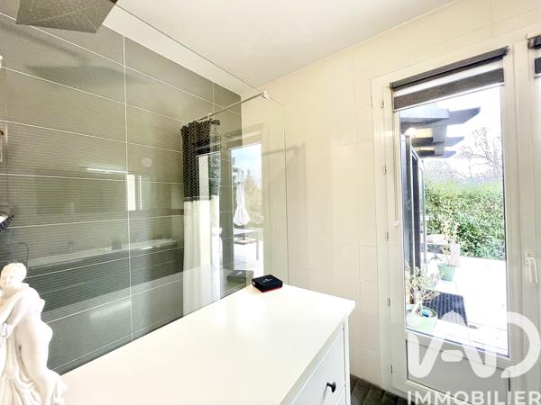 Maison à vendre 6 pièces 228 m² Saint-Fargeau-Ponthierry