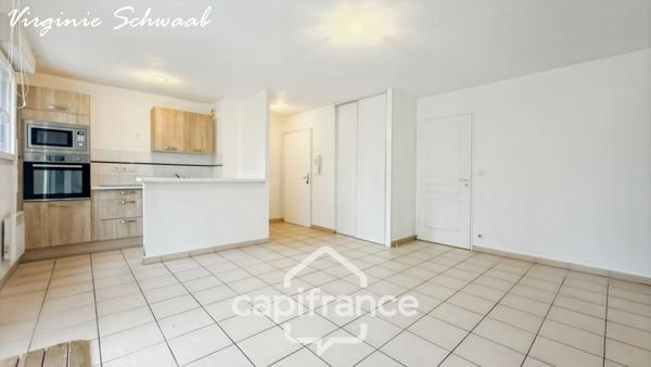 SAINT PIERRE DU MONT (40), À VENDRE – Appartement T3 de 55,60 m² – Résidence sécurisée avec piscine – Terrase et Parking privés