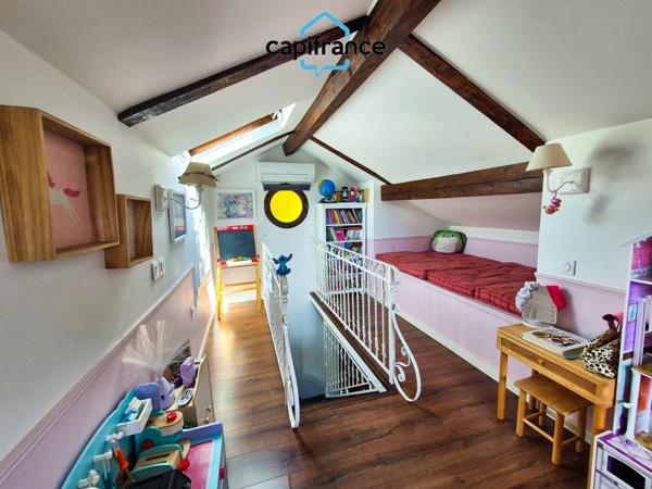 Maison familliale rénovée avec piscine