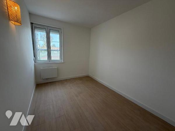 T3-cabine rénové de 75,50m² avec jardin de 94m² et parking dans petite copropriété à STELLA-PLAGE