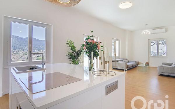 Appartement à vendre    4 pièces • 98,40 m2 Toulon