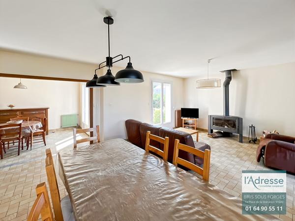 Maison avec fort potentiel 4 chambres possible 5 - 2337m² de terrain divisible + sous sol total