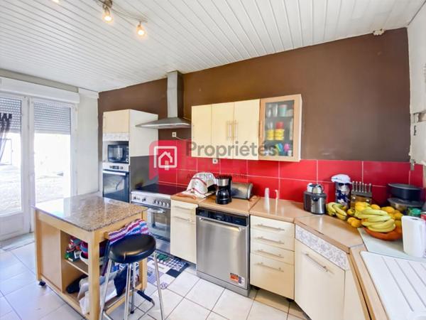 Maison Villeneuve L Archeveque 6 pièce(s) 116 m2