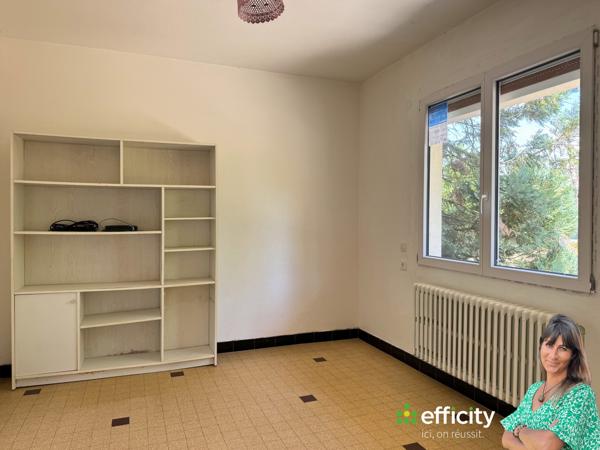 Maison
         5 pièces
        - 103 m² Exclusivité 225 000 € *