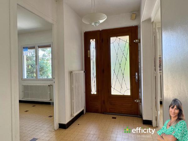 Maison
         5 pièces
        - 103 m² Exclusivité 225 000 € *