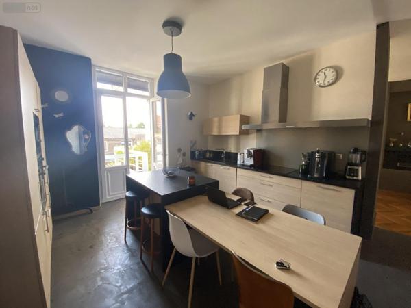 Appartement ancien à vendre à Vesoul en Haute-Saône (70000), ref : VA2302-COMPANY40400MZL