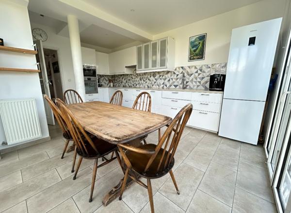 Versailles Porchefontaine maison 7 pièces 206 m² au sol (159 m² habitables) avec jardin clos et garage €1 280 000 ** - Référence 25365