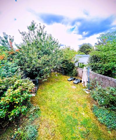 Versailles Porchefontaine maison 7 pièces 206 m² au sol (159 m² habitables) avec jardin clos et garage €1 280 000 ** - Référence 25365