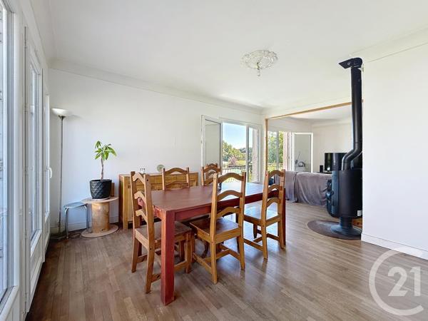 Appartement F6 à vendre  5 pièces - 119 m 2   GUERET  - 23