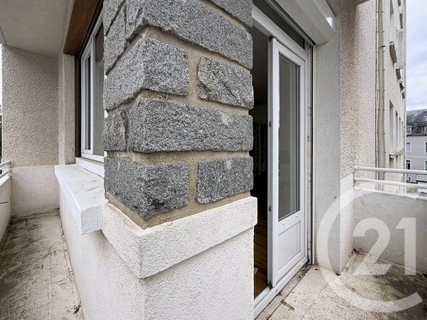 Appartement F6 à vendre  5 pièces - 119 m 2   GUERET  - 23