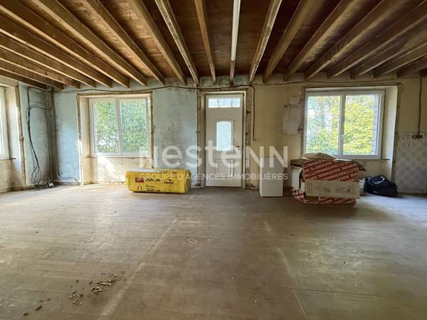 Charmante maison en pierre à rénover à vendre à MOREAC avec un terrain d'env 6230 m²