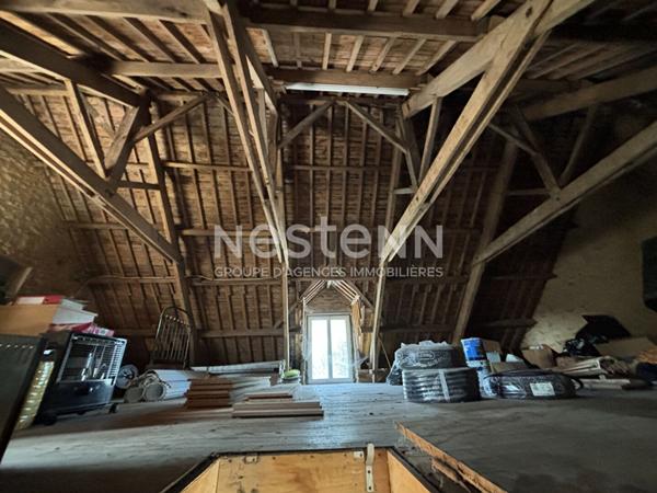 Charmante maison en pierre à rénover à vendre à MOREAC avec un terrain d'env 6230 m²