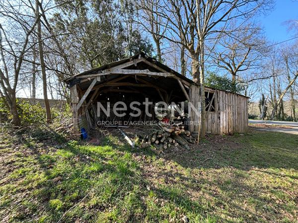 Charmante maison en pierre à rénover à vendre à MOREAC avec un terrain d'env 6230 m²