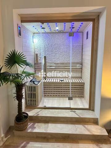 Maison
         12 pièces
        - 650 m² Bien prestige 2 099 000 € *