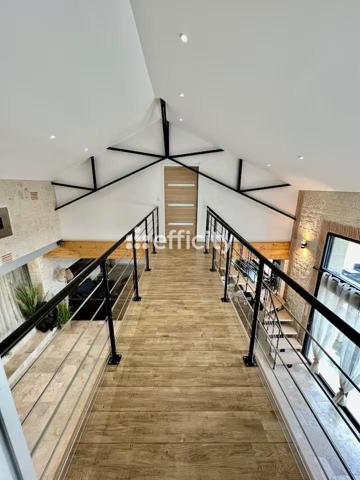 Maison
         12 pièces
        - 650 m² Bien prestige 2 099 000 € *