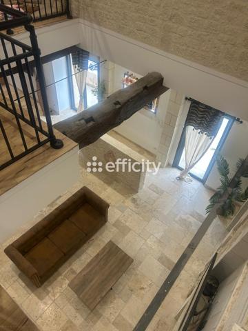 Maison
         12 pièces
        - 650 m² Bien prestige 2 099 000 € *