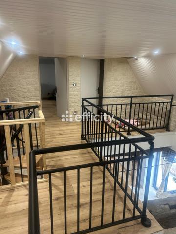 Maison
         12 pièces
        - 650 m² Bien prestige 2 099 000 € *