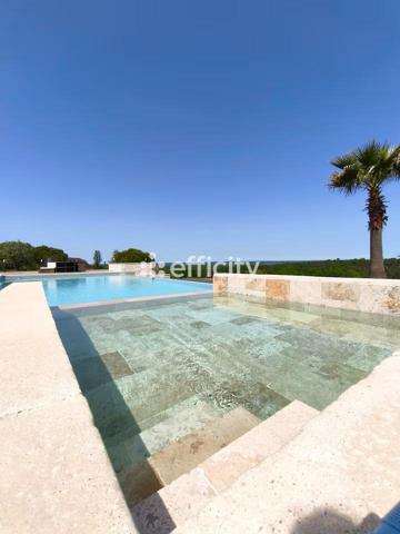 Maison
         12 pièces
        - 650 m² Bien prestige 2 099 000 € *