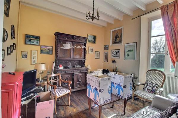 Maison Fenioux 5 pièce(s) 195.47 m2