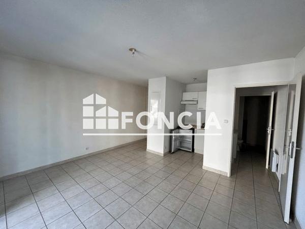Location Studio 27.1 m² - 71 ET 105 AVENUE DE LA GARE Nimes Saint Cesaire 30900