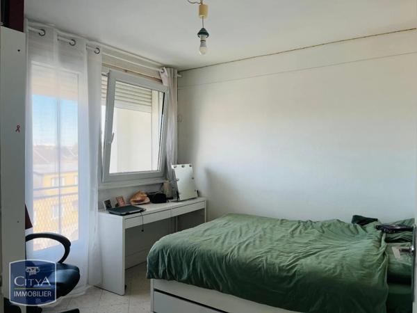 Appartement à louer 3 pièces 69m² Saint-Quentin (02100)