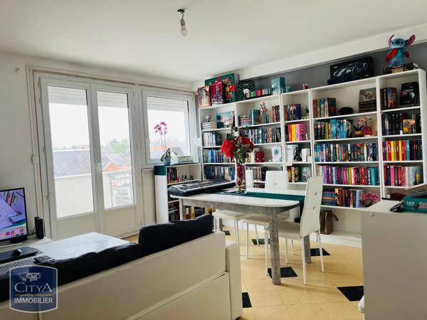 Appartement à louer 3 pièces 69m² Saint-Quentin (02100)