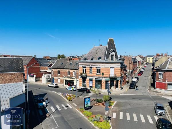 Appartement à louer 3 pièces 69m² Saint-Quentin (02100)