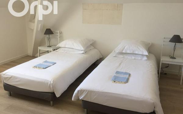 Immeuble à vendre    30 pièces •  Arvert