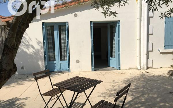 Immeuble à vendre    30 pièces •  Arvert