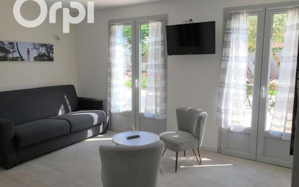 Immeuble à vendre    30 pièces •  Arvert