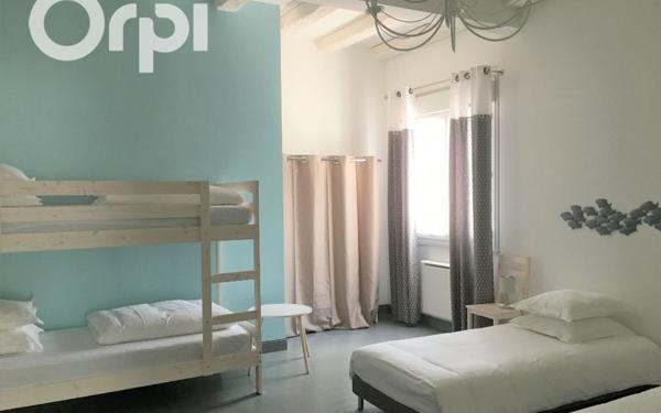 Immeuble à vendre    30 pièces •  Arvert