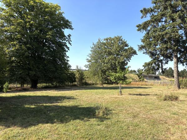 SAVIGNY-SUR-CLAIRIS