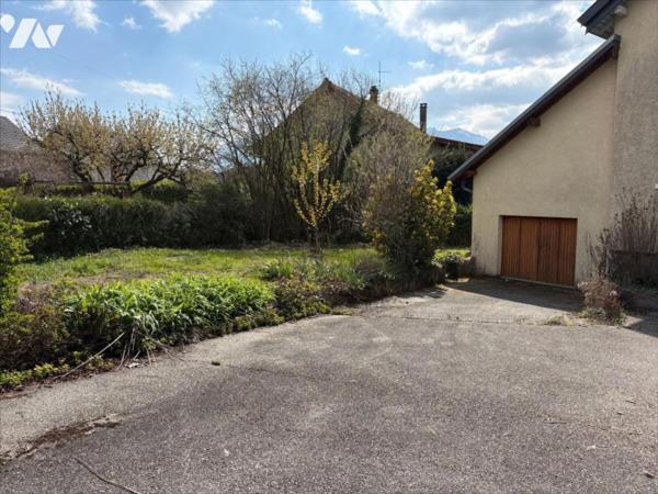 APPARTEMENT En Maison avec jardin privatif 591 m²