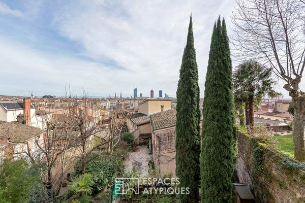 Appartement d’architecte avec vue panoramique sur toute la ville