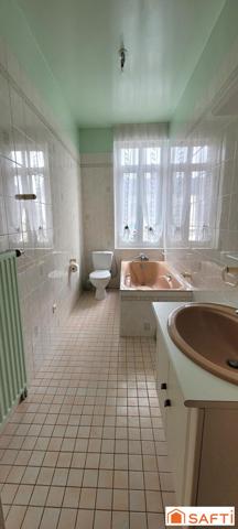 Grande maison T5 en COEUR DE VILLE avec une grande terrasse de plus de 30m² et DEPENDANCE de 2 pièces habitables