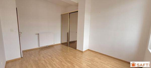 Grande maison T5 en COEUR DE VILLE avec une grande terrasse de plus de 30m² et DEPENDANCE de 2 pièces habitables