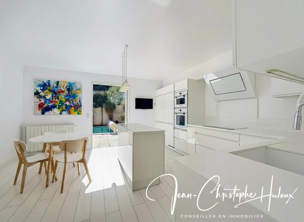 Bouillargues Maison 5 pièces 156 m2 avec Piscine