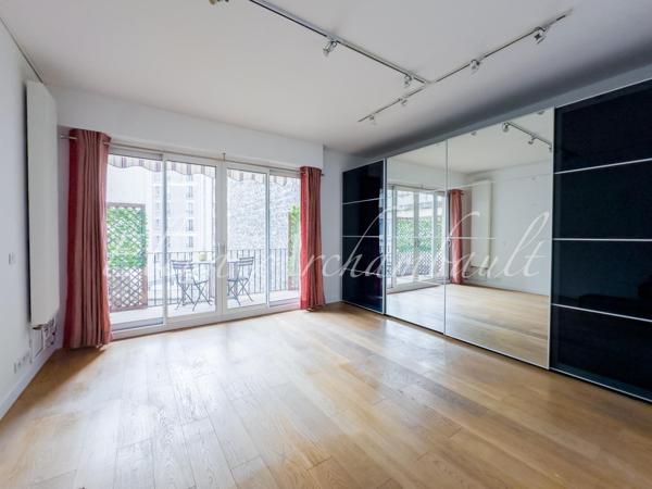 Neuilly-sur-Seine – Appartement familial, lumineux et sans vis-à-vis, full Pasteur