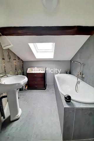 Maison 4 pièces - 137 m² Exclusivité efficity