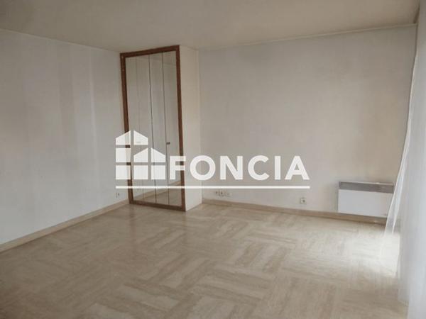 Location Studio 28.3 m² - 10 RUE DU COLONEL MATTEI Le Cannet 06110