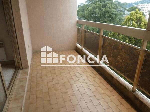 Location Studio 28.3 m² - 10 RUE DU COLONEL MATTEI Le Cannet 06110