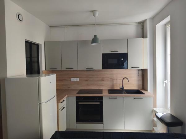 Paris 13e — rue Cantagrel — 2 pièces meublé de 36 m² entièrement  rénové, disponible immédiatement. Clé en main.