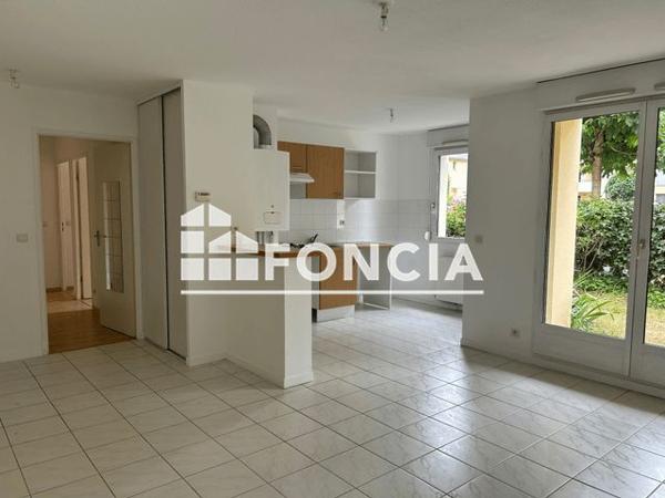 Location Appartement 3 pièces 59.8 m² - 2 RUE ROUX Tarbes 65000