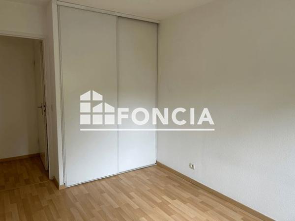 Location Appartement 3 pièces 59.8 m² - 2 RUE ROUX Tarbes 65000