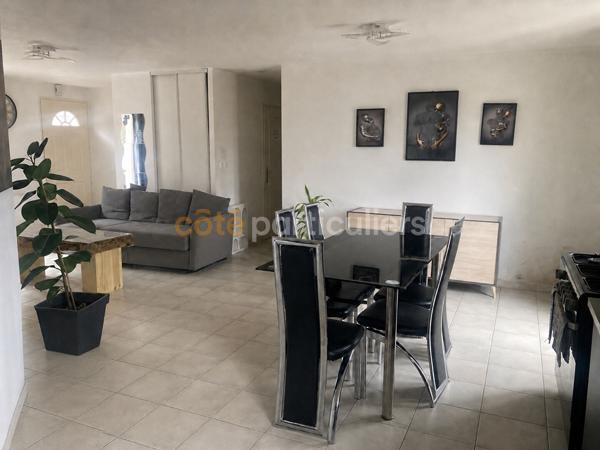 Vente
                Maison81 m² - 3 Pièces -
                    Saint Seurin sur l'Isle (33660)