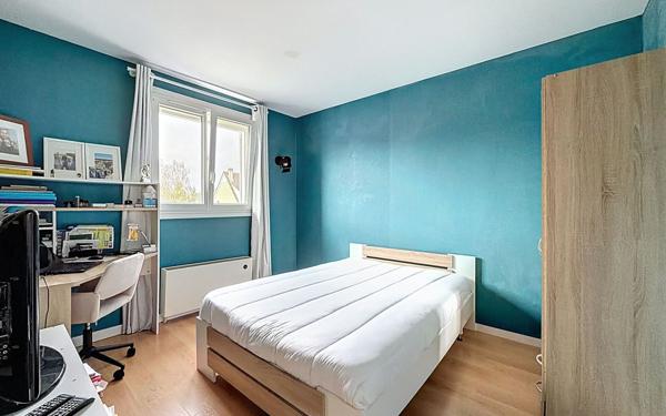 Maison à vendre    5 pièces • 105 m2 Voisins-le-Bretonneux