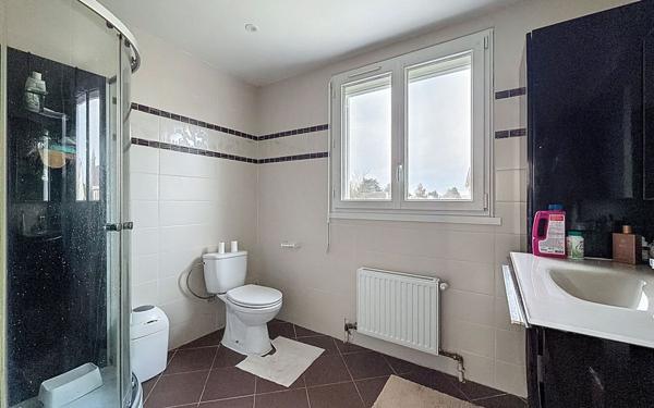 Maison à vendre    5 pièces • 105 m2 Voisins-le-Bretonneux